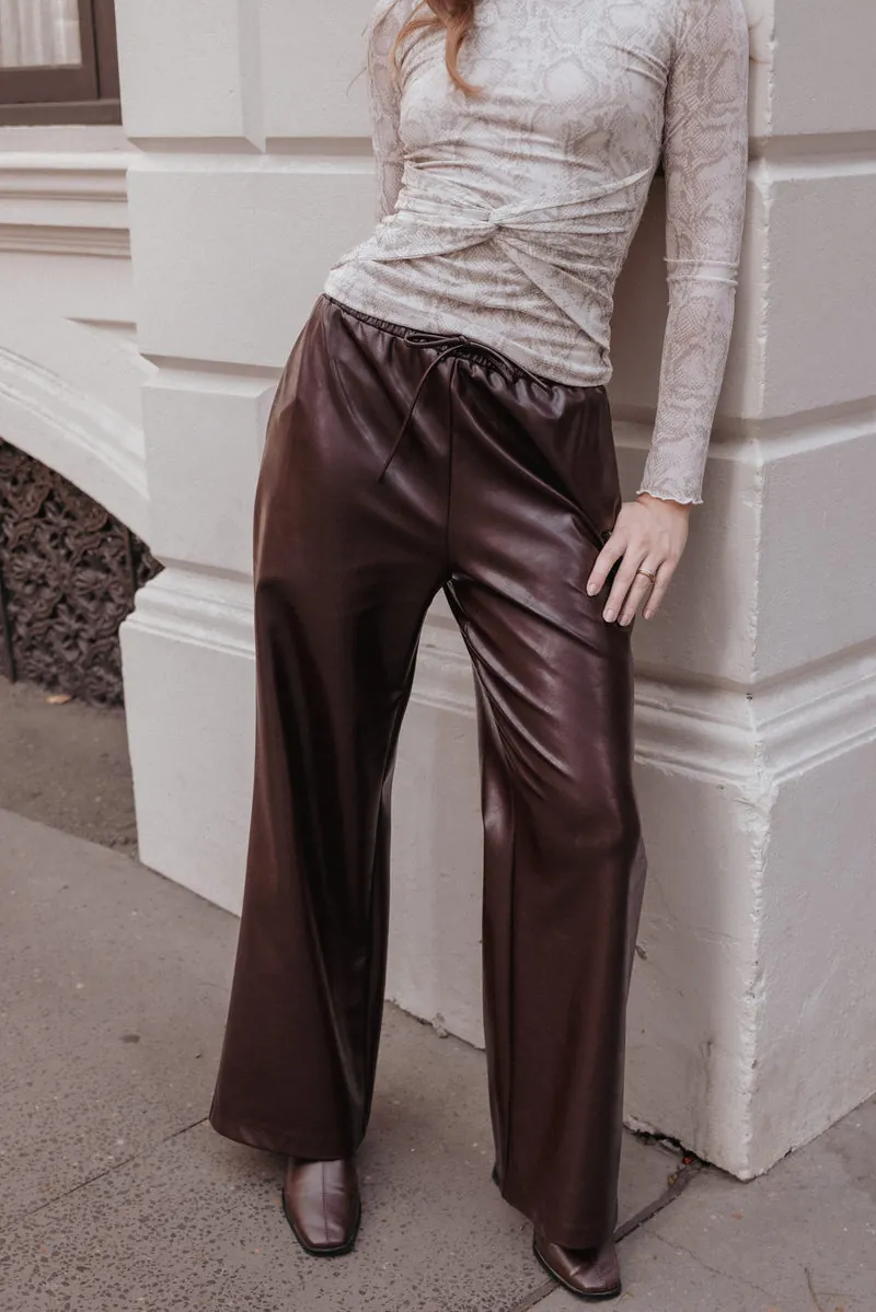 Calça Pantalona Saffron Vegan Leather Bordô - foto 1